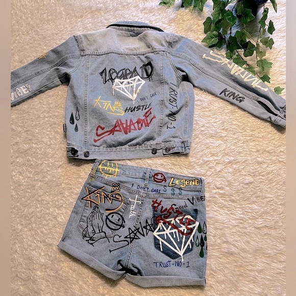 Pants - Hand painted graphic Jean shorts old navy size 6